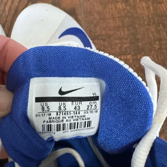 Nike White and Blue Athletic Cleats - Picture 6 of 8
